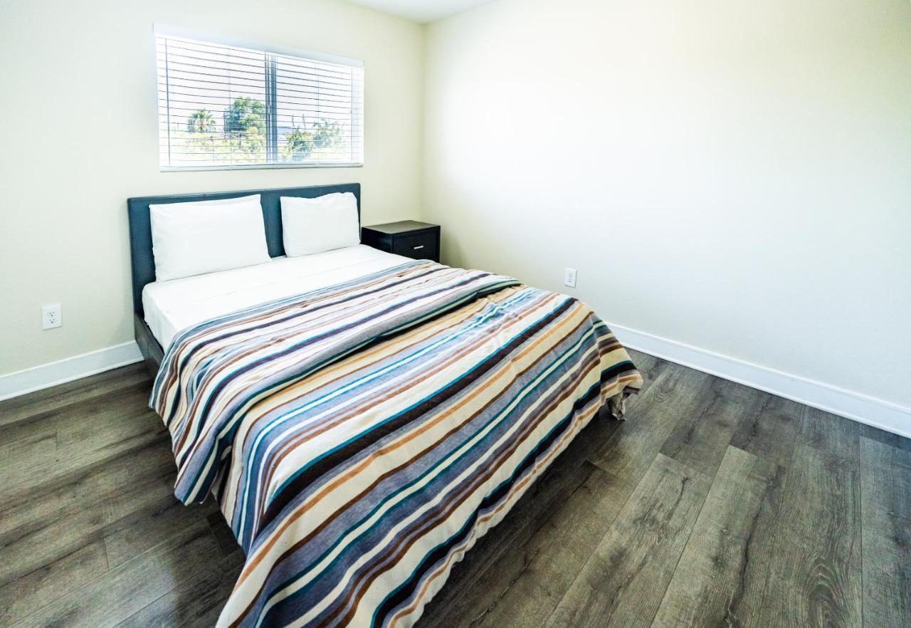 Large Condo Sleeps 10 Near Downtown Los Angeles Eksteriør bilde
